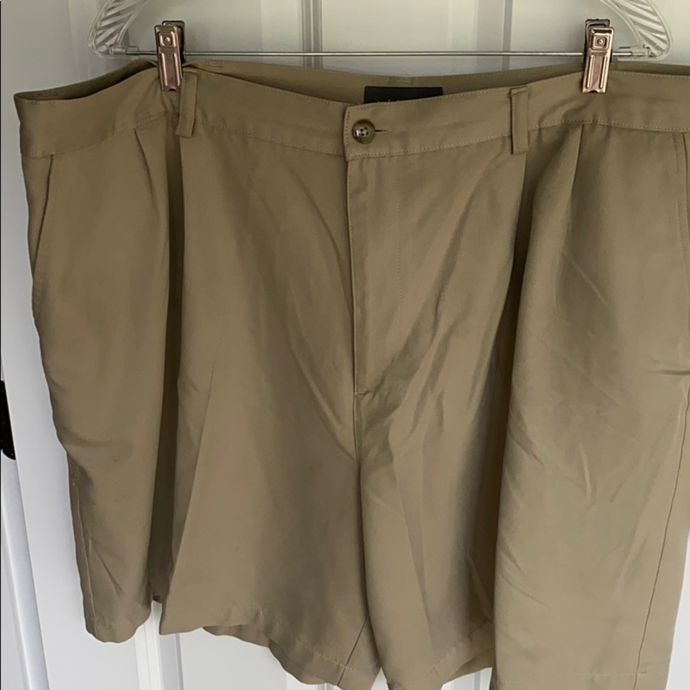 Croft & Barrow Men’s golf shorts